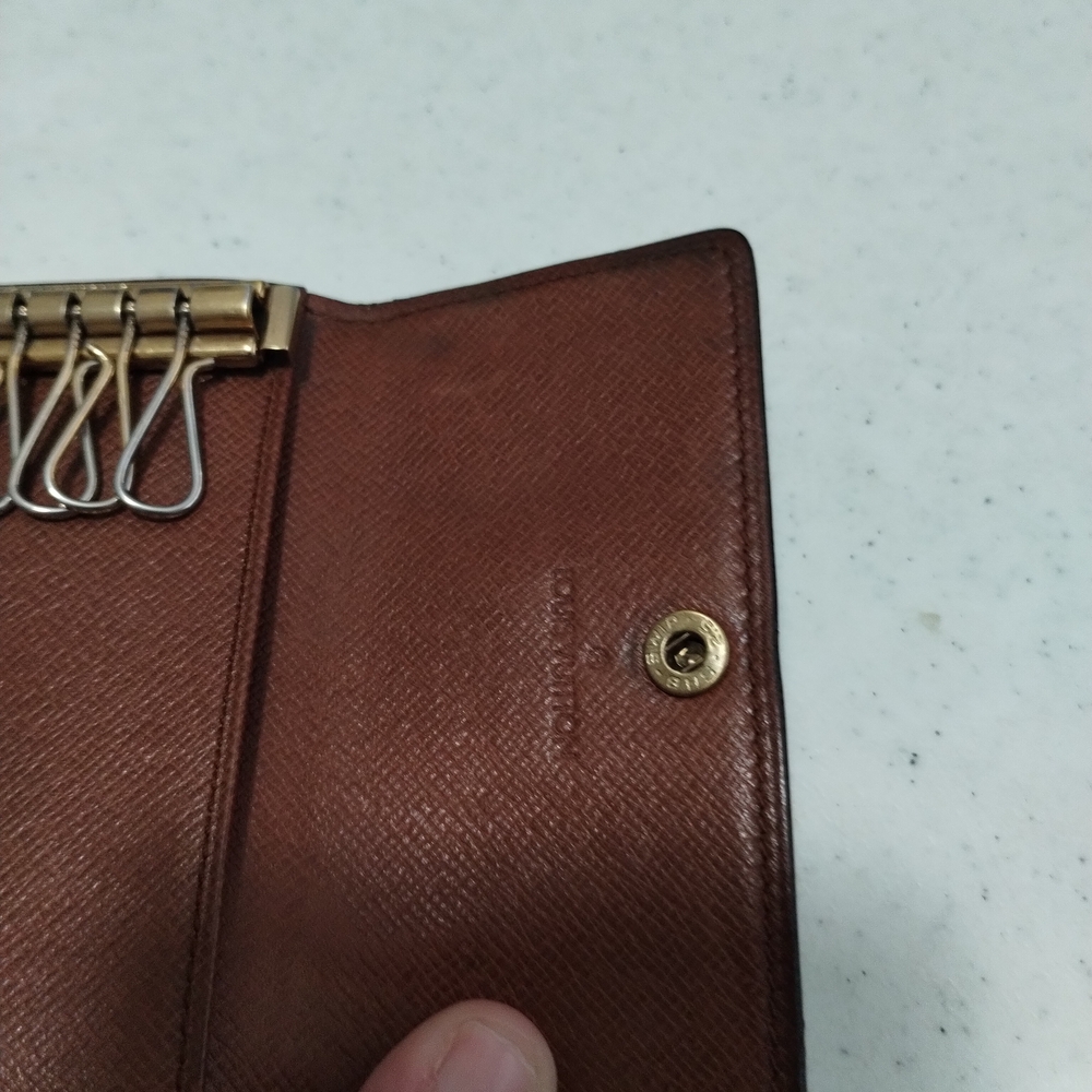 Authentic LV Louis Vuitton Brown Mono Key Holder with All Keys and COA - Picture 12 of 14